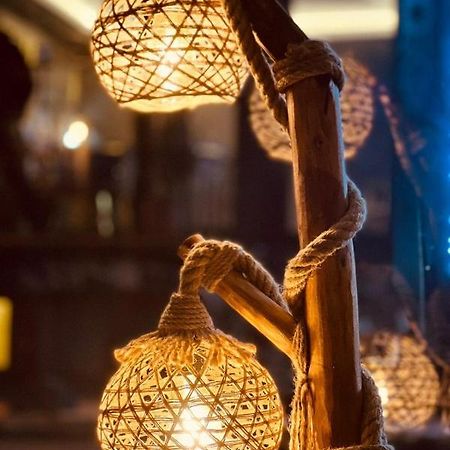 Taksim Bricktown Suite Istanbul Bagian luar foto