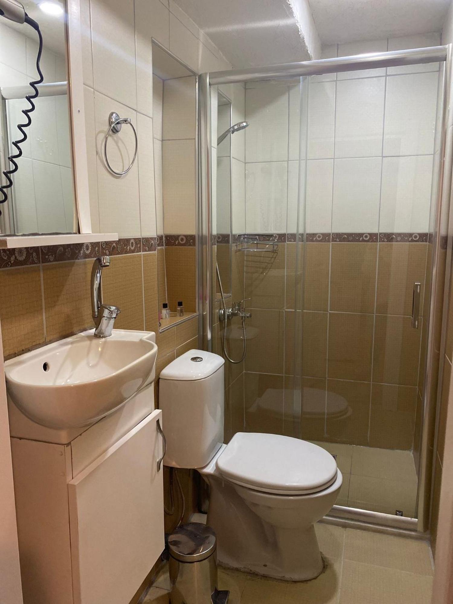 Taksim Bricktown Suite Istanbul Bagian luar foto