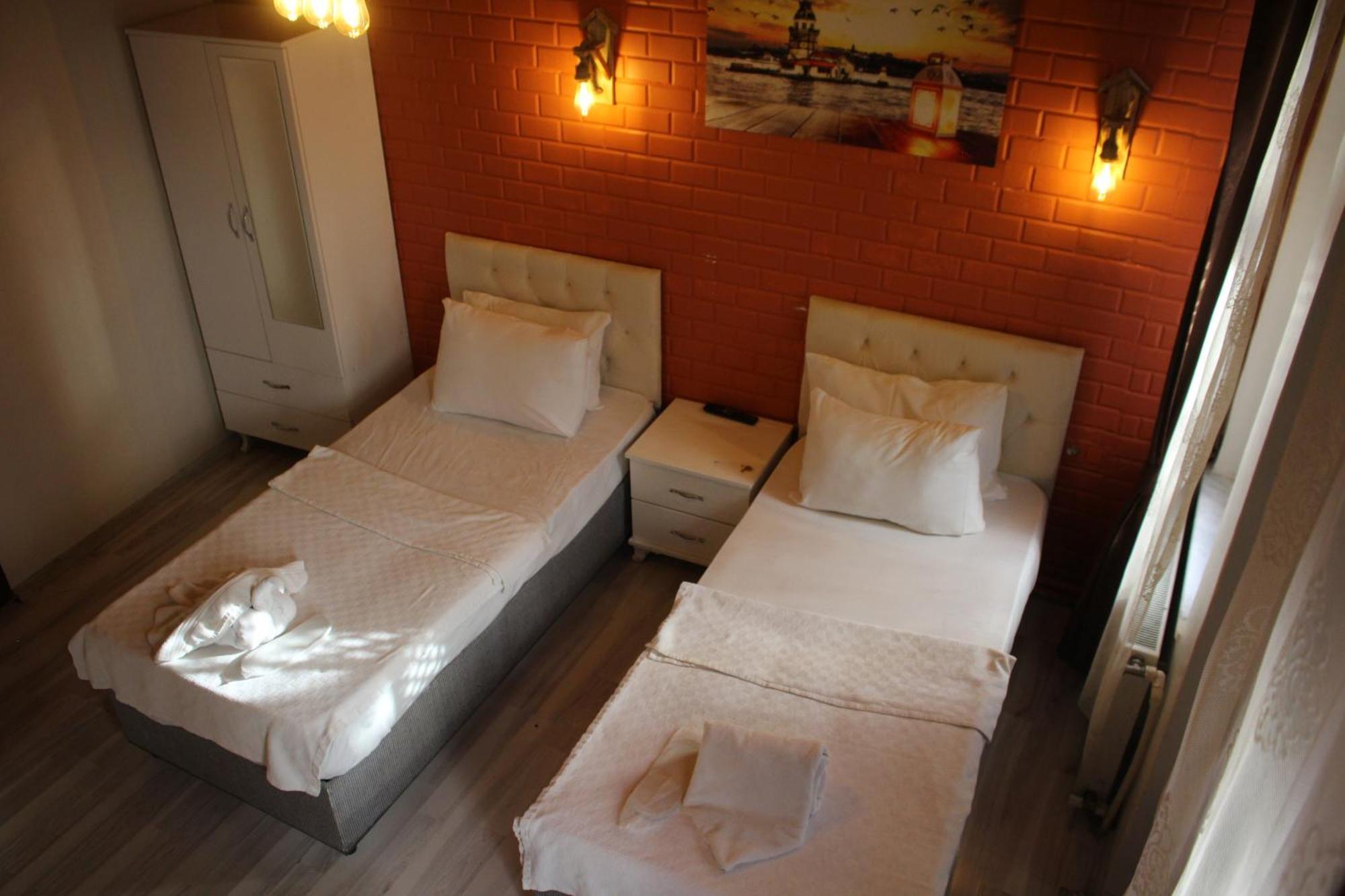 Taksim Bricktown Suite Istanbul Bagian luar foto
