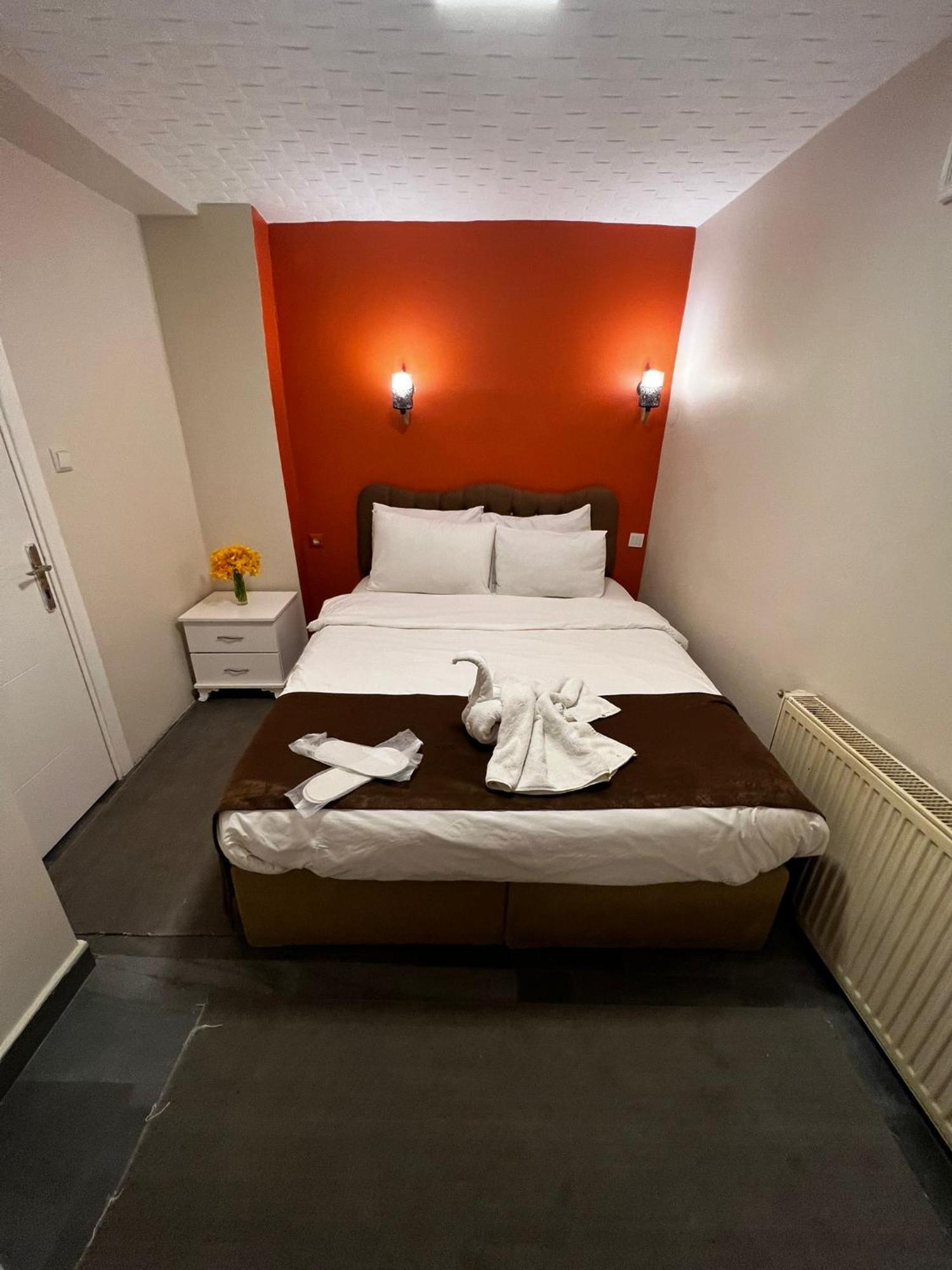 Taksim Bricktown Suite Istanbul Bagian luar foto