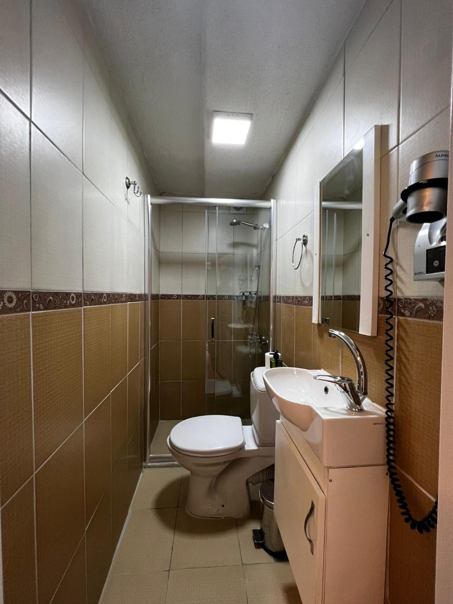 Taksim Bricktown Suite Istanbul Bagian luar foto