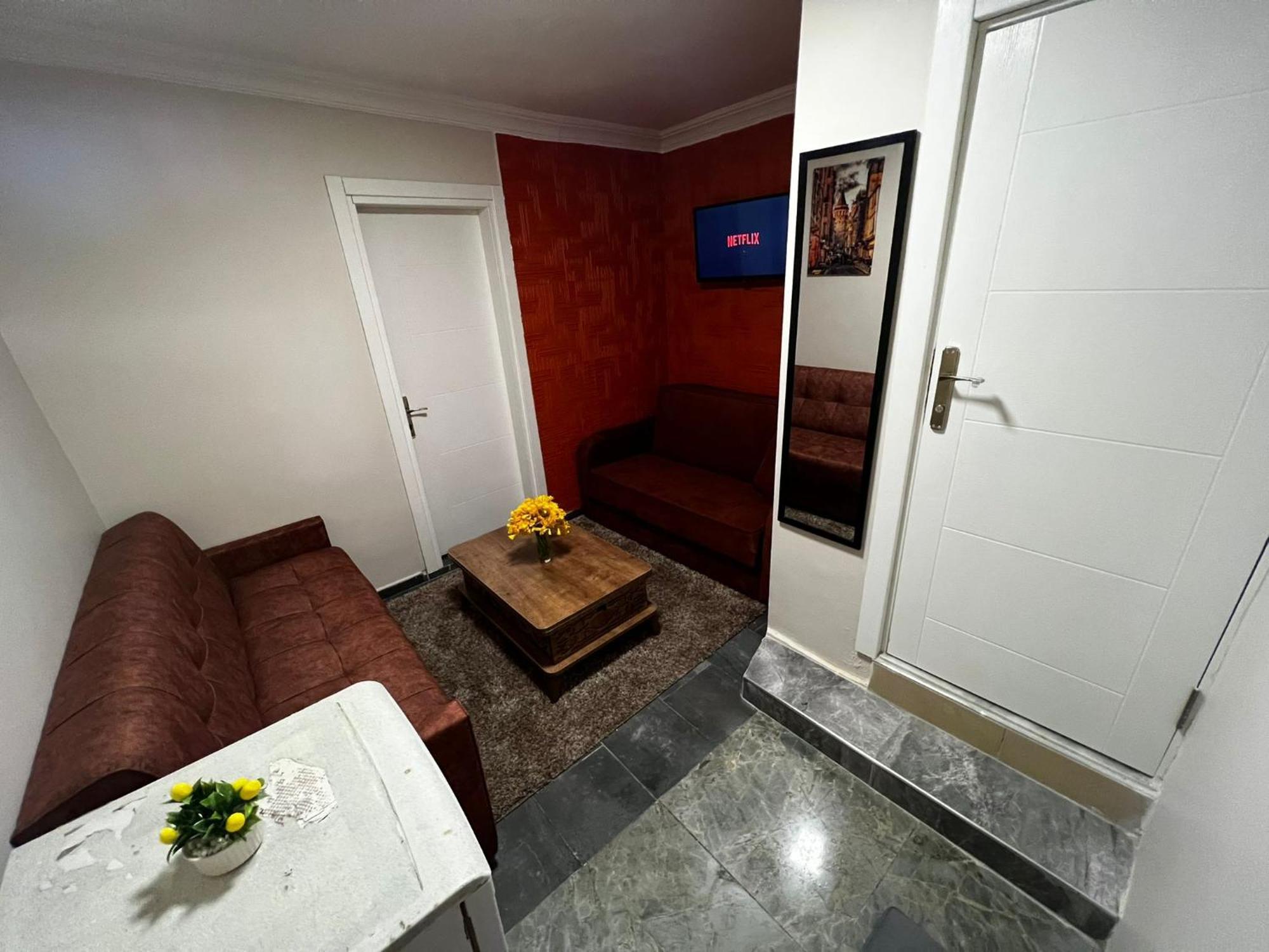 Taksim Bricktown Suite Istanbul Bagian luar foto